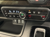 フロント両席にはシートヒーターが付いています!寒い日に便利な装備ですね。