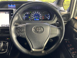 【ステアリングスイッチ】運転中、前方から目線をそらすことなく、オーディオ等の操作が可能な便利機能!安心&快適なドライブを演出してくれます♪