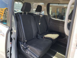 ゆとりある広々とした車内空間は、ドライブを始め買い物やレジャーなど、幅広く活躍します。一人でもみんなとでもお出かけを楽しみましょう!