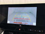 バックモニター付なので後退時に後方が見えるので安心。 車は構造上、死角がたくさんなので万が一を考えると必須ですね。 あくまで補助の為の装備、バックは目視で確認する事が重要ですよ。