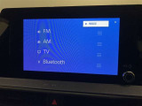AM/FMチューナー、フルセグTV、Bluetooth接続、USB入力(動画・音楽再生/給電)、スマートフォン連携機能を標準装備!機能の詳細につきましては、展示店舗までお尋ねください。