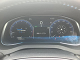 視認性の高いメーター類が、運転に必要な情報をわかりやすく伝えます。洗練されたデザインが、上品な印象を与えます。