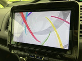 停車中には、地上デジタル放送を楽しめます。待ち時間や休憩時間に、テレビ番組でリラックス。エンターテイメント性も充実しています。