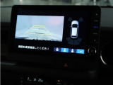 ◆リアワイドカメラシステム◆3種類の表示で後方確認をサポート♪セレクトレバーを「R」の位置に入れるとカメラ画像に切り替え。ノーマルビューでは従来のリアカメラと同様の標準的なビューで表示します!