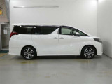この度は、当社の展示車をご覧いただきまして、誠に有難うございます。自信をもってお勧めできる車となりますので、ごゆっくりご覧頂きたいと思います。