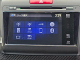 CD・DVD・フルセグTVが楽しめ、USB・Bluetoothにも対応しています。