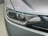 LEDヘッドライトは、点灯の瞬間から最大光量を発揮し、突然暗くなるトンネルなどでの安定感を高めます。