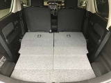 シート倒すとこんなに広々空間が!大きな荷物を乗せる時でも心配ご無用!