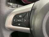 ステアリングスイッチ装備!運転しながら手元でオーディオの操作などができます。