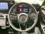 【純正革巻きステアリング】上質な革を使用することで、手にしっかり馴染みとても運転しやすいハンドルです♪