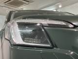 LEDヘッドライトは、点灯の瞬間から最大光量を発揮し、突然暗くなるトンネルなどでの安定感を高めます。