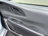 運転席ドアトリム