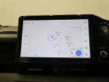 大画面の10インチディスプレイオーディオ純正ナビを装備。タッチパネル式で使いやすく、お出かけもラクラクです!!