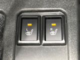 【シートヒーター】寒い日に重宝するシートヒーター!エアコンより早く温まってくれるので寒がりの人も安心ですね♪エアコンの温風は乾燥するから苦手、という方にもをおすすめです。