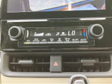 停車中にテレビや動画を楽しめる機能。休憩時間などにリラックスできます。長距離移動も快適に過ごせるでしょう。(※運転中の視聴は法律で禁止されています)。