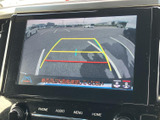 後方の安全確認をサポートするモニター画面。狭い道や駐車時にも安心です。運転の苦手な方にもおすすめです。