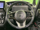 【純正革巻きステアリング】上質な革を使用することで、手にしっかり馴染みとても運転しやすいハンドルです♪