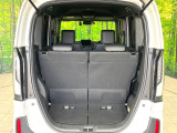 普段のお買い物や通勤、送迎等に十分な荷室スペースを確保しております。セカンドシートを倒すと、大きな荷物の積載も可能です♪