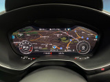 ●純正ナビ:一体感のあるナビは、高級感ある車内を演出してくれます。オーディオ機能も充実しておりますので、運転もより楽しめます♪