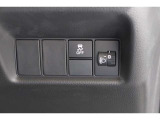 【横滑り防止装置】ドライバーの安全運転をアシストしてくれる装備が充実しています☆ドライバーの不安を安心へと変えてくれますね。
