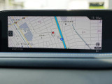 マツダコネクトの8.8インチワイドセンターディスプレイです。『Android Auto』『Apple CarPlay』や独自のコネクテッドサービスに対応したインターフェイスシステムです。