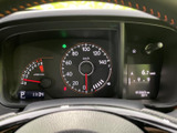視認性の高いメーター類で、運転に必要な情報を的確に把握できます。運転に集中できる、シンプルで分かりやすいデザインです。