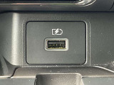 前席USB電源です。