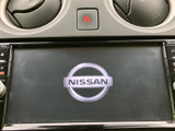使いやすいインターフェースで、快適なドライブをサポート。様々なメディアに対応し、車内でのエンターテイメント性を高めます。
