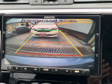 【バックモニター】車庫入れなど目視と合わせモニターで確認できて安心です。