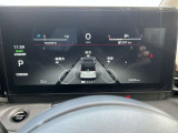【走行距離 2,602km!】視認性の良いメーターパネルデザインです。ディスプレイに各種の情報、設定画面が見やすく表示されます。