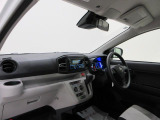 ダイハツのお店では、ダイハツ車を知り尽くしたプロフェッショナルが、専用の診断機器を使って各システムを点検しております。