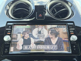 停車中に、地上デジタル放送をお楽しみいただけます。長距離移動や休憩中に、ニュースやドラマを観てリフレッシュ。快適な時間を過ごせます。