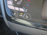 【シートヒーター】女性にも嬉しい装備のシートヒーター付です♪冬の運転は寒くて・・・というお客様にはピッタリ!運転席のシートをポカポカにしてくれますよ(^v^)