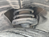 お車を安心してお乗りいただく為には、足回りの定期点検が欠かせません。サービスサポート(有償保証)では無料点検もご提供しており、安心のカーライフをお過ごしいただけるサポート体制が整っています。