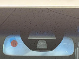 【シティブレーキアクティブシステム】低速走行中に前方の車両等を認識し、衝突しそうな時は警報とブレーキで衝突回避と被害軽減をアシスト。より安全にドライブをお楽しみいただけます。