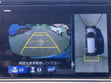 バックモニターで、後方の状況を安全に確認できます。狭い場所での駐車も安心です。運転の苦手な方にもおすすめです。