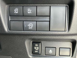 両側オートスライドドアです!インテリジェントキーや運転席のスイッチで簡単にドアの開閉ができるので、とても便利な装備です♪
