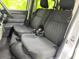 運転に必要な情報が視認しやすいインストルメントパネルです。操作性にも優れ、快適なドライブをサポートします。