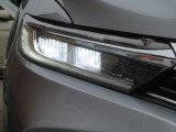 切れにくく明るいLEDヘッドライト装備