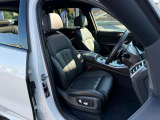 BMW Premium Selection 江戸川は、約20台の展示スペースがあり、常時新車拠店より厳選された認定中古車が続々と入庫しております。