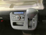 納車前にはプロのメカニックが、各部の点検を行います。ディーラーにしか出来ない品質、そしてサービスできっと満足していただけると思います!