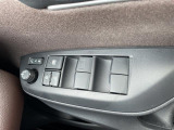 【 パワーバックドア 】荷物を抱えた状態でもスイッチ操作によるリアゲートの開閉が可能です☆お買い物時やアウトドアの際に役立ちますね♪