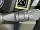 【オートライト】車外の明るさに応じて自動的にライトの点灯・消灯をしてくれます