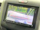 【バックカメラ】駐車時に後方がリアルタイム映像で確認できます。大型商業施設や立体駐車場での駐車時や、夜間のバック時に大活躍!運転スキルに関わらず、今や必須となった装備のひとつです!
