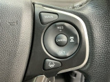 アクセルから足を離しても設定したスピードを保ち走行し、高速道路での疲労軽減に役立つクルーズコントロール付きです!