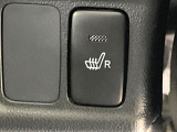 【シートヒーター】寒い日に重宝するシートヒーター!エアコンより早く温まってくれるので寒がりの人も安心ですね♪エアコンの温風は乾燥するから苦手、という方にもをおすすめです。