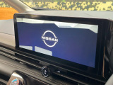 【メーカー純正ナビ】インテリアに溶け込むスタイリッシュな「専用設計」メーカーナビを装備♪視認性や操作性など基本性能にも優れ、より上質なカーライフをお楽しみいただけます。