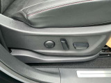 運転席パワーシート(スライド、リクライニング、リフター、前後独立リフター、4WAYランバーサポート)