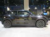 気になる車両へのご質問も大歓迎です。お気軽にMINI 一宮 0078-6002-369993 (無料)までご連絡ください!