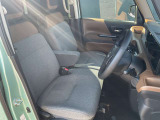 長時間の運転でも疲れにくいシートです。